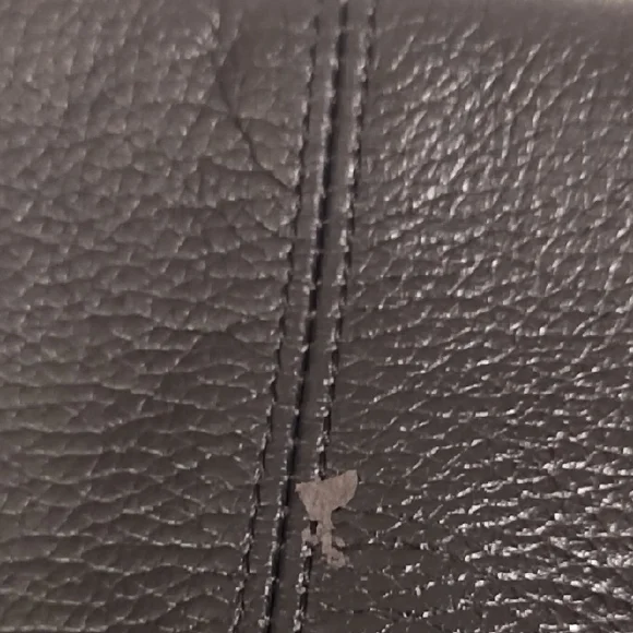 Danier Black Messenger Bag - Picture 4 of 4